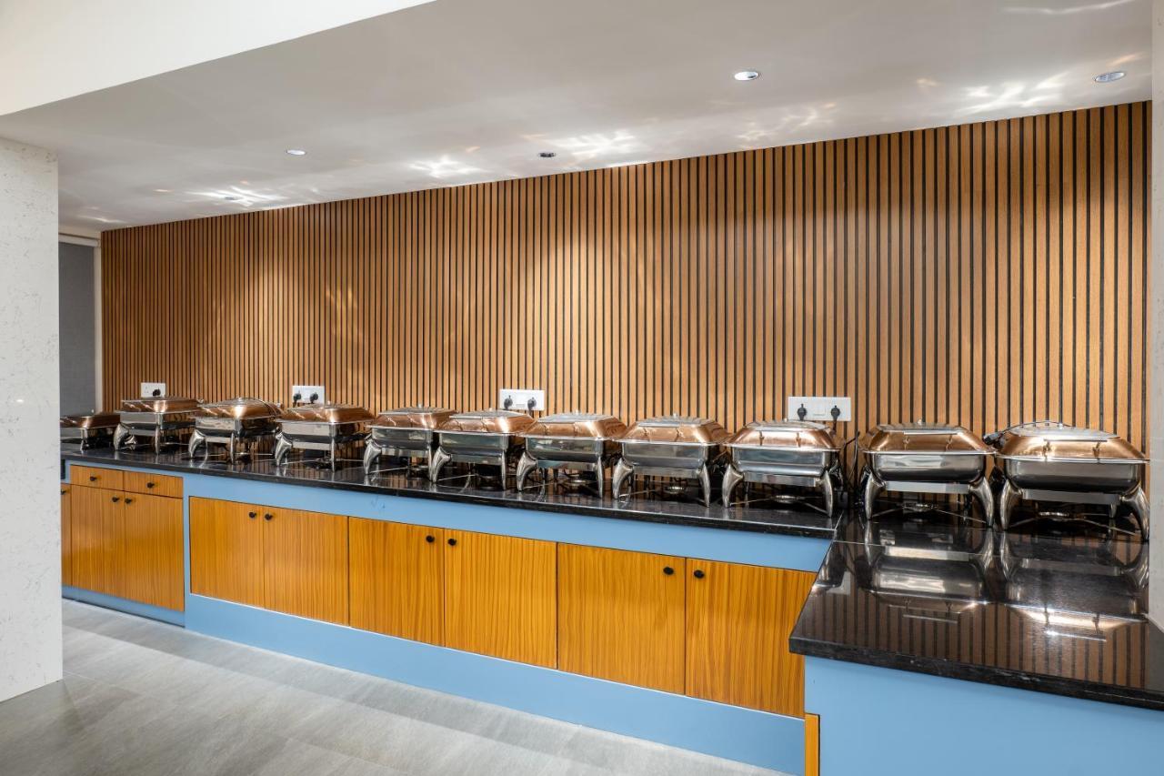 Clubway Grand A Boutique Hotel Jorhat Ngoại thất bức ảnh