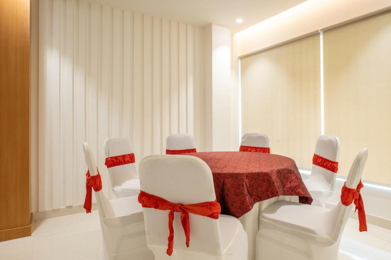Clubway Grand A Boutique Hotel Jorhat Ngoại thất bức ảnh