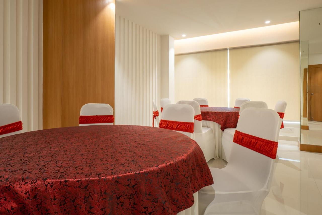 Clubway Grand A Boutique Hotel Jorhat Ngoại thất bức ảnh