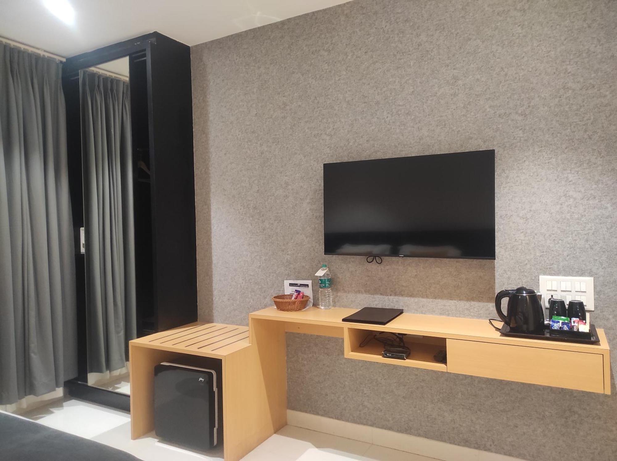 Clubway Grand A Boutique Hotel Jorhat Ngoại thất bức ảnh